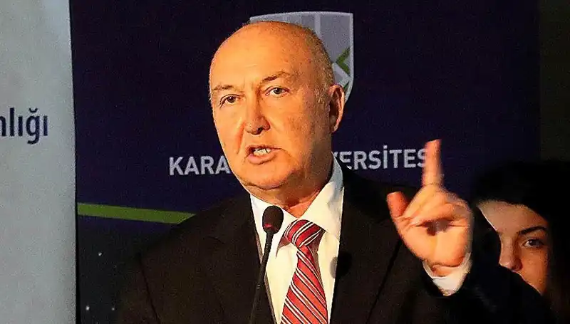 Prof. Dr. Övgün Ahmet Ercan: Beyin Kanaması Tehlikesi Geçirdi!