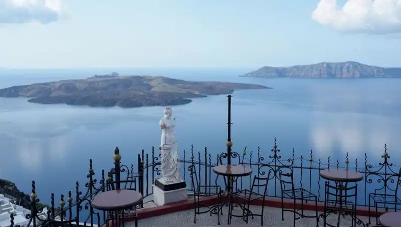 Santorini'de Gergin Bekleyiş: Ada Sualtına Görebilir mi?