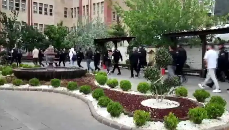 200 Milyon Liralık Vurgun: 16 Kişi Gözaltına Alındı ve Tutuklandı