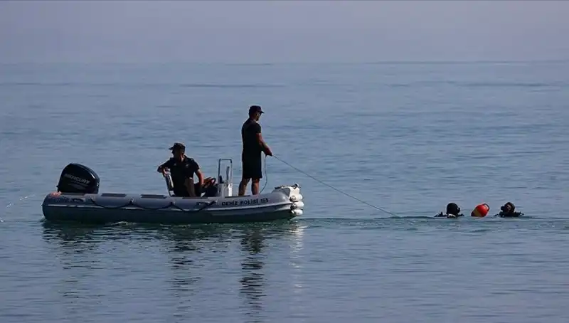 Kuşadası'nda Serinlemek İçin Girdiği Denizde Boğulan Genç, Şehirdeki Acıyı Artırdı