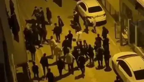 Esenyurt'ta Sopalı Mahalle Baskını: Gençler Arasında Büyüyen Kavga!