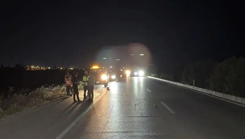 Adana'da Korkutan Zincirleme Trafik Kazası: Üç Araç Savaştı!