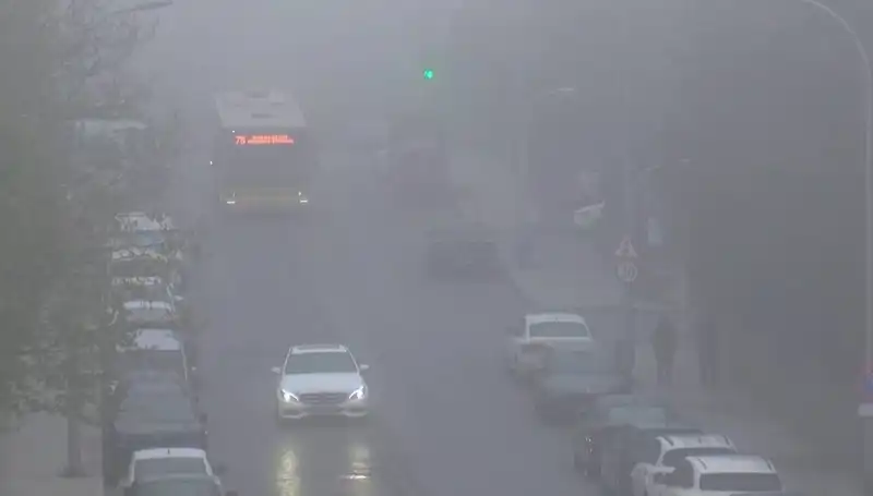 İstanbul'da Görüş Mesafesini Düşüren Sis Etkisi Hissedildi
