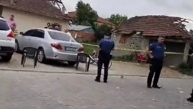Suç Drama: Öldürüp Tuvalette Yakalanan Şüpheli Düşmanı Oldu