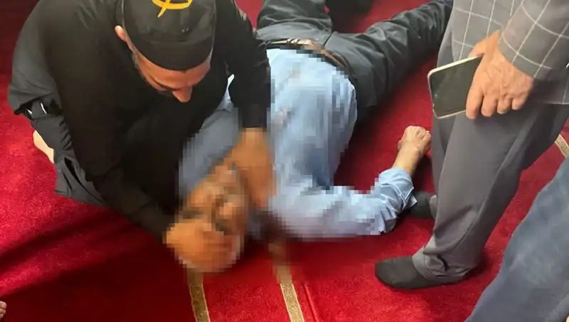 Camide Namaz Kılarken Bıçaklanan Takviye Gözaltına Alındı: Ayrıntılar Ortaya Çıktı