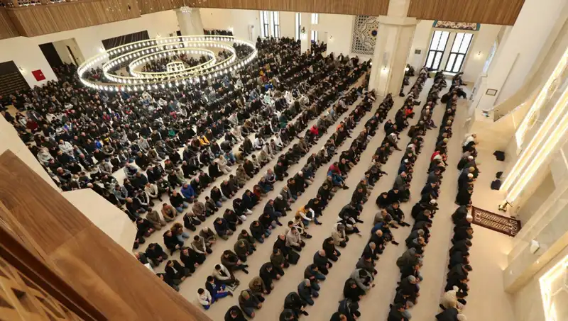 Cuma Namazı Bugün Saat Kaçta? Önemli Saat Bilgileri Burada!