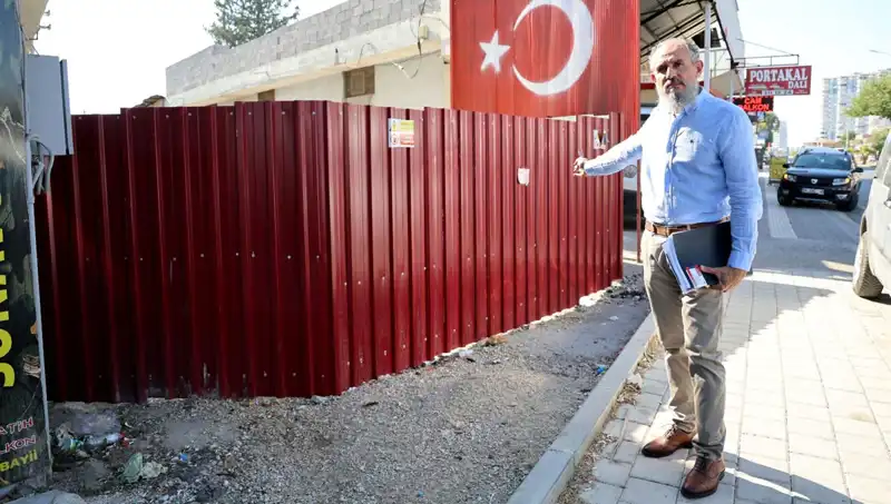 Tapulu Arazim Diyerek Sokağı Kapatmayı Tercih Eden Vatandaşın Hikayesi