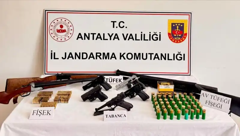 Antalya'da Ruhsatsız Silah Operasyonunda Şok Detaylar Ortaya Çıktı