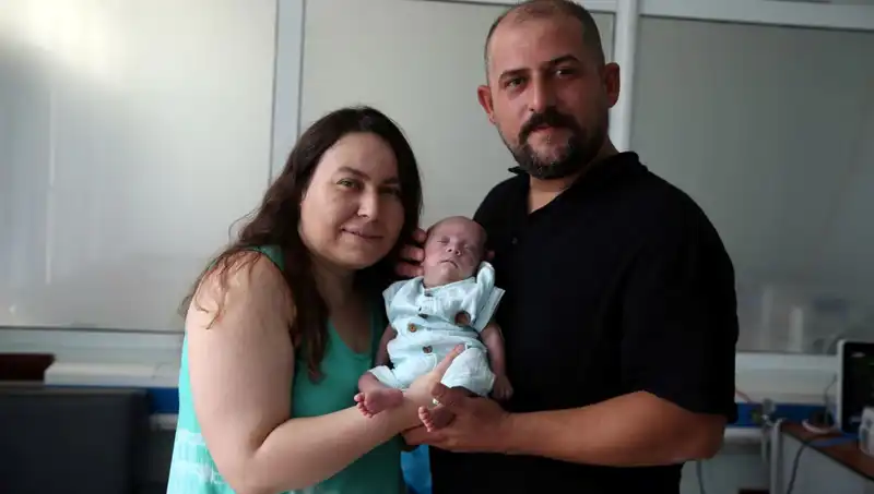 800 Gram Doğdu, 4 Ay Yoğun Bakımda Kaldı: Minik Bebeğin Zaferi