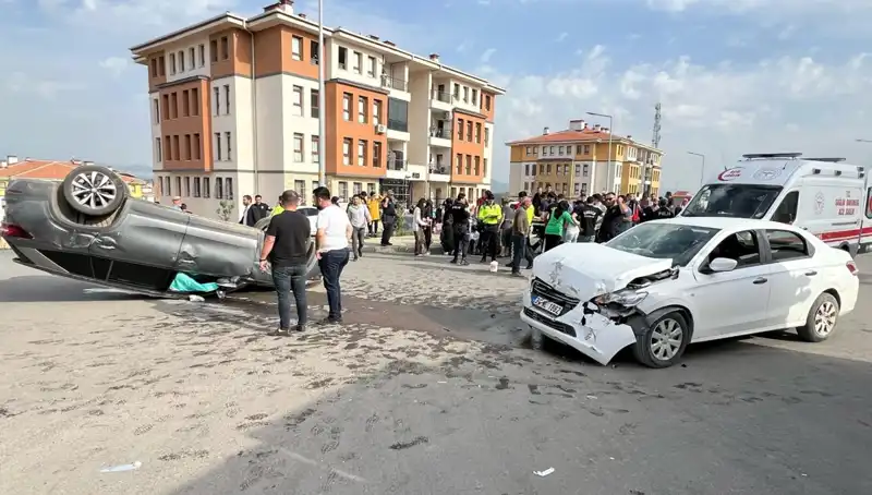 Nurdağı'nda Feci Kaza: 6 Çocuk, 9 Yaralı ile Aileler Trahata Uğradı