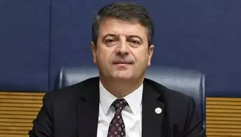 Adıyaman Belediye Başkanı Tutdere Görevine İade Edildi: Ayrıntılar ve Sonuçlar