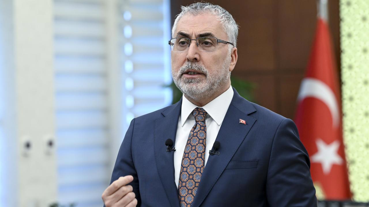 Bakan Işıkhan: Asgari ücrette iyileştirmeye hazırız