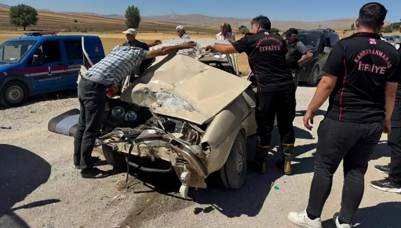 Kahramanmaraş'ta Trafik Kazası: Kamyonet ile Otomobil Çarpıştı