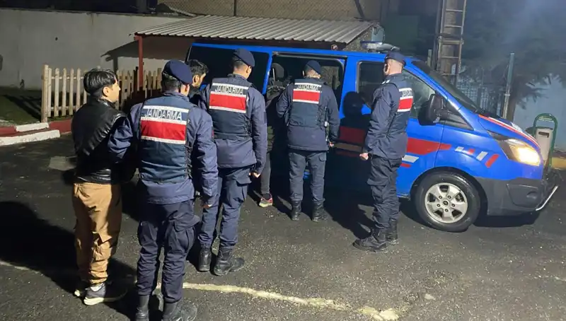Edirne'de 17 Düzensiz Göçmen Operasyonu: Detaylar Ortaya Çıktı