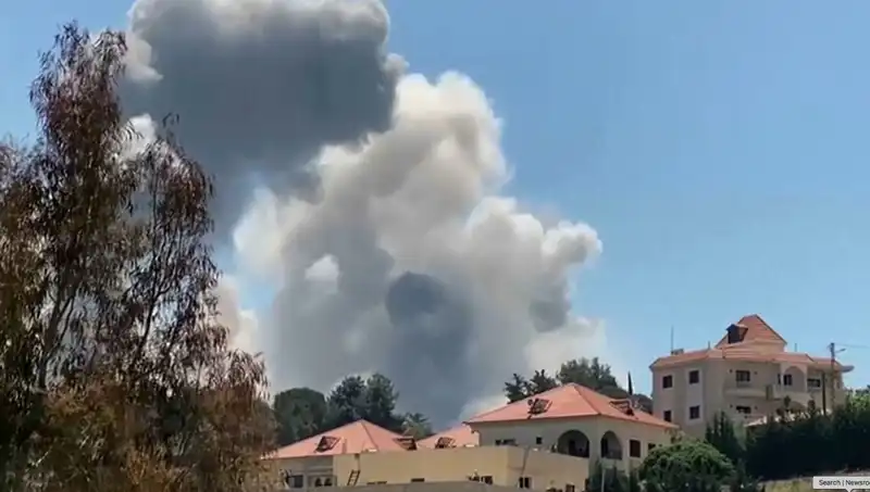 İsrail-Lübnan Sınırında Şiddetli Hava Saldırısı: 1 Ölü, Gerilim Tırmanıyor