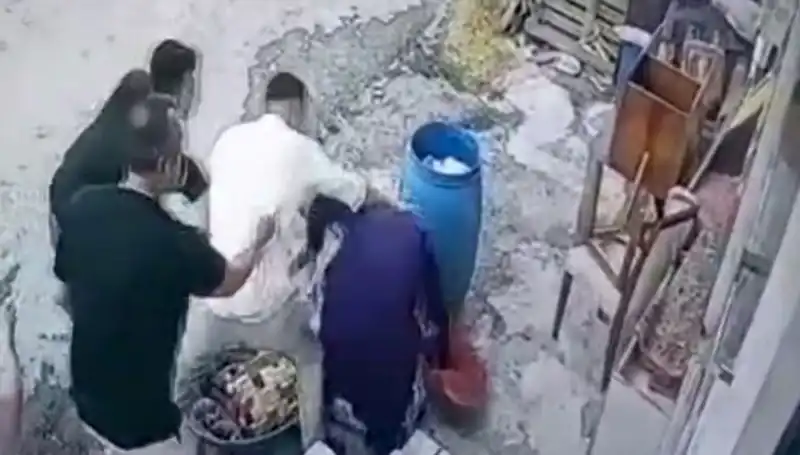 Başakşehir’de Dram: Bidon Tartışması 58 Yaşındaki Kadını Darbeye Kadar Gitti