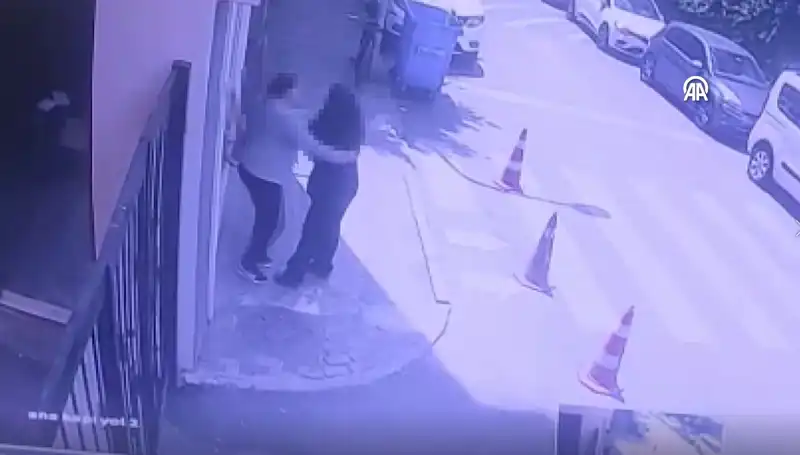İstanbul Lisesinde Tuvalet Dehşeti: Öğrenciler Arasında Korku Dalgası