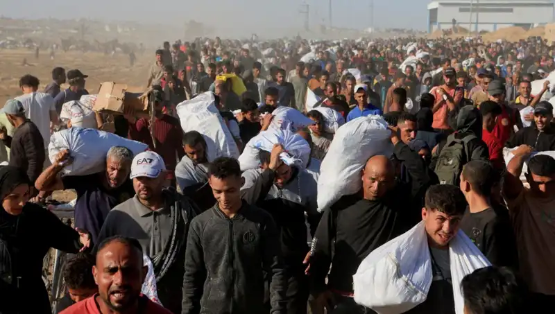 İsrail Ordusu, Han Yunus'ta Operasyon İçin 15 Kilometrelik Kuşatma Koridoru Açıkladı
