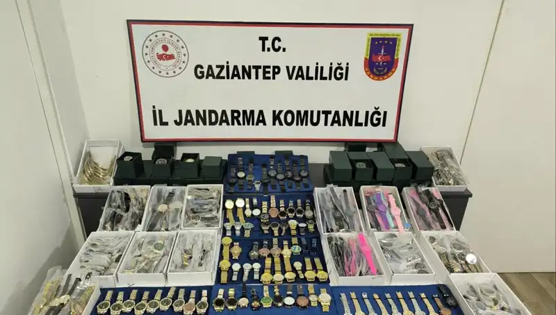 Gaziantep’te Piyasa Değeri 3 Milyon Lira Olan Kaçak Saat Operasyonu Düzenlendi
