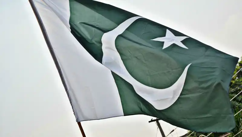 Pakistan'da Çöken Bina Faciasında Hayatını Kaybedenlerin Sayısı Alarm Verici Şekilde Artıyor