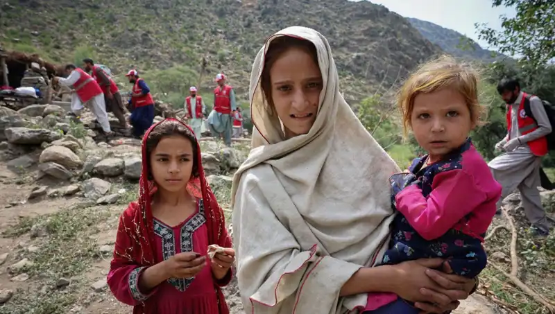 Afganistan'da Uykuda Yakalanan Deprem: 2 Bin Can Kayıp ve Büyük Yıkım