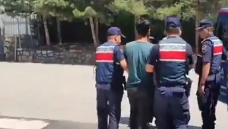 DAEŞ’e Yönelik 14 İlde Geniş Kapsamlı Operasyon: 26 Gözaltı