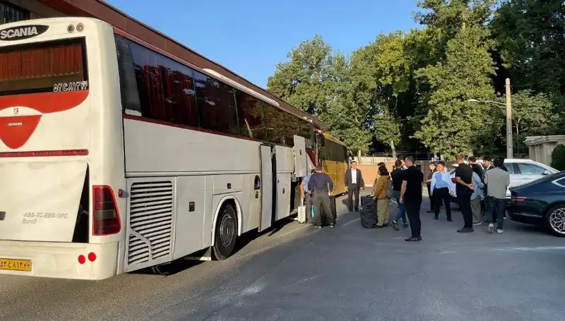 Şiraz'da Kan Donduran Otobüs Kazası: 21 Kişi Hayatını Kaybetti
