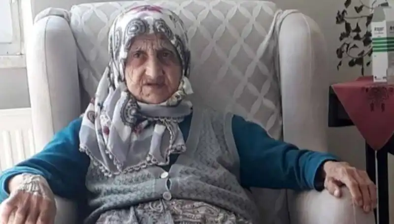 Otoyolda Yaşanan Kaza: Yaşlı Kadın Hayatını Kaybetti