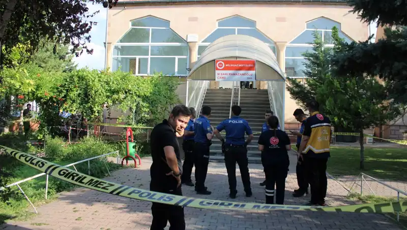 İslam'in Karanlık Yüzü: Namaz Sırasında Cinayet Şoku!
