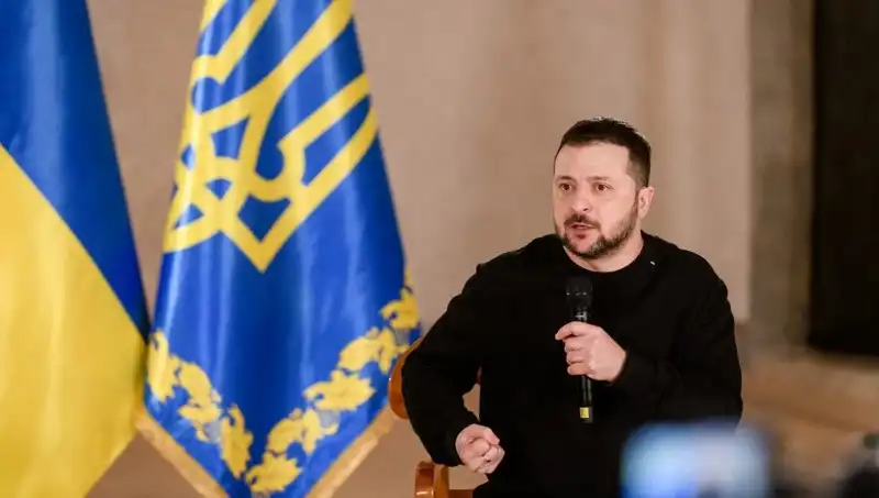 Zelenski'den Moskova'ya Barış Çağrısı: Kiev Üzerindeki Bombardıman Sonrası Tepkiler
