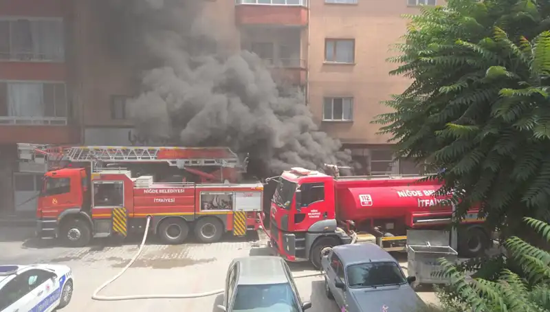 Niğde'de Beyaz Eşya Deposunda Korkutan Yangın: Detaylar Ortaya Çıktı