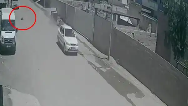Küçük Çocuğa Çarpan Otomobil Kaçtı: Şok Edici Olayın Ayrıntıları