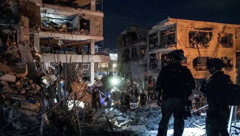 İran'ın İsrail'de Vurduğu Binaların Yıkım Süreci Başlıyor