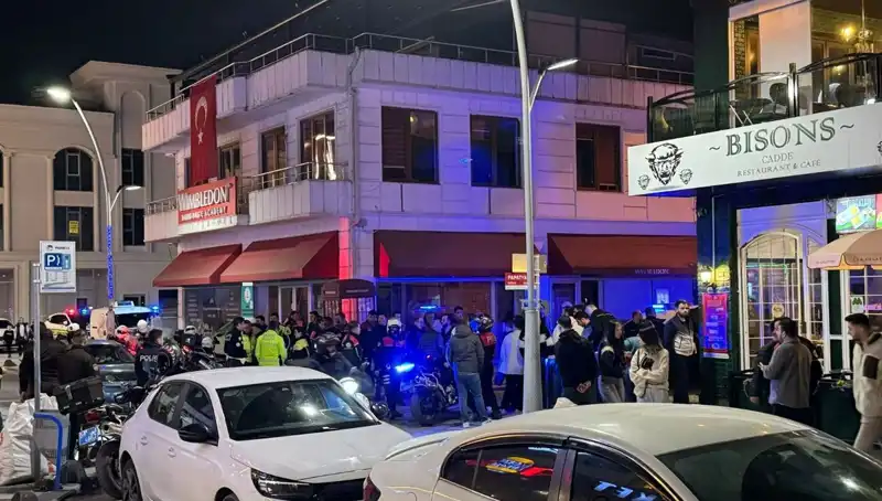 Kafede Kanlı Olay: Havaya Ateş Açtı, Sahibi Bıçakladı