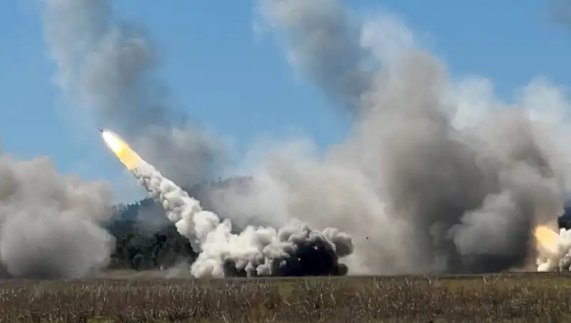 Avustralya'nın Askeri Tatbikatında HIMARS İle Tarihi İlk Atış Gerçekleşti