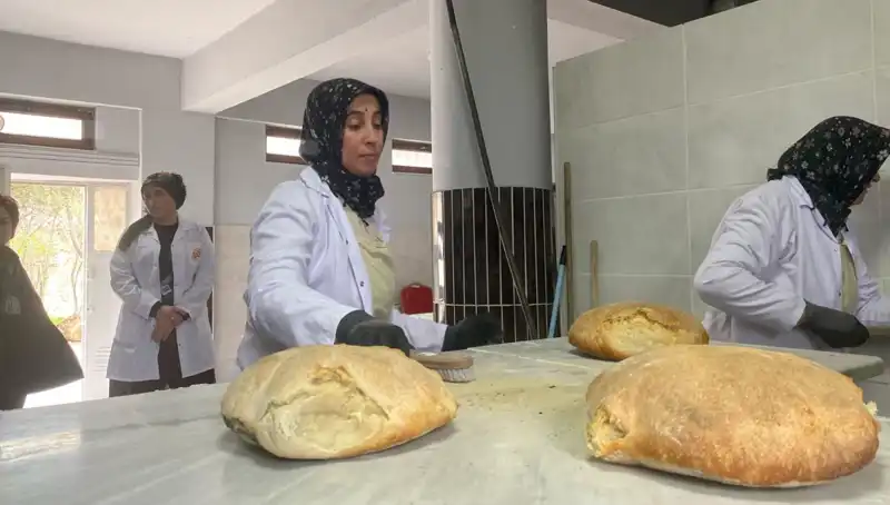 600 Yıllık Ata Ekmek Gelir Kapısı Oldu: Geleneksel Lezzet Bugün de Yaşıyor