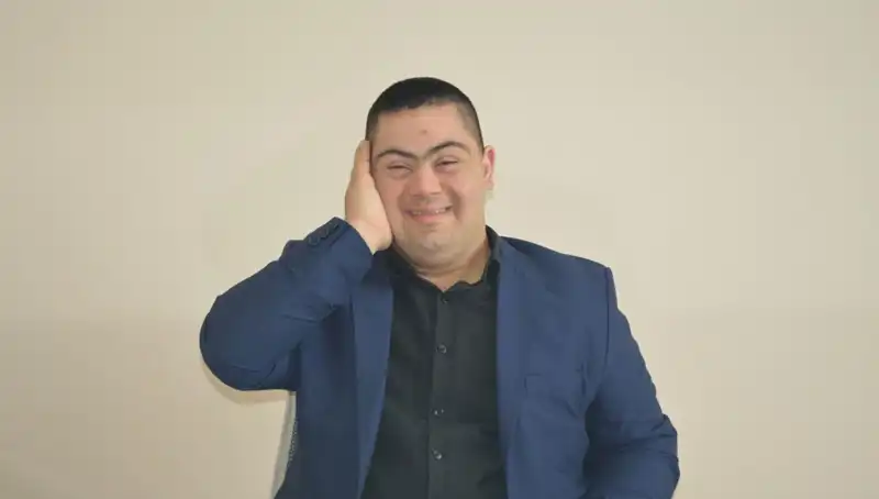 Down Sendromlu Erdinç’in Hayali: Müzik ile Hayatına Renk Katmak