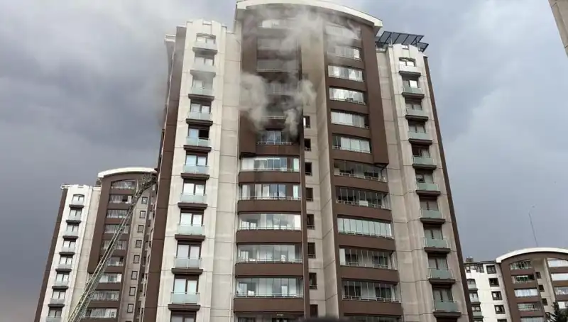 Ankara'da 14 Katlı Binada Yangın: Kurtarma Operasyonu Nasıl Gerçekleşti?