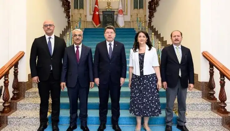 DEM Parti İmralı Heyeti ve Adalet Bakanı Yılmaz Tunç’tan Tarihi Görüşme