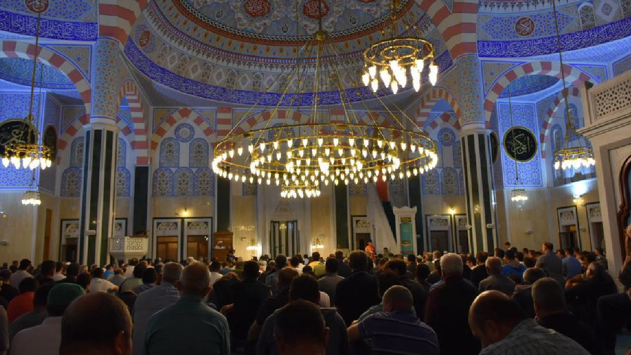 Regaip Kandili'nin manevi atmosferi bugün yaşanacak