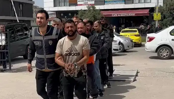Edirne’de Eş Zamanlı Operasyon: Yedi Firari Kişi Yakalandı