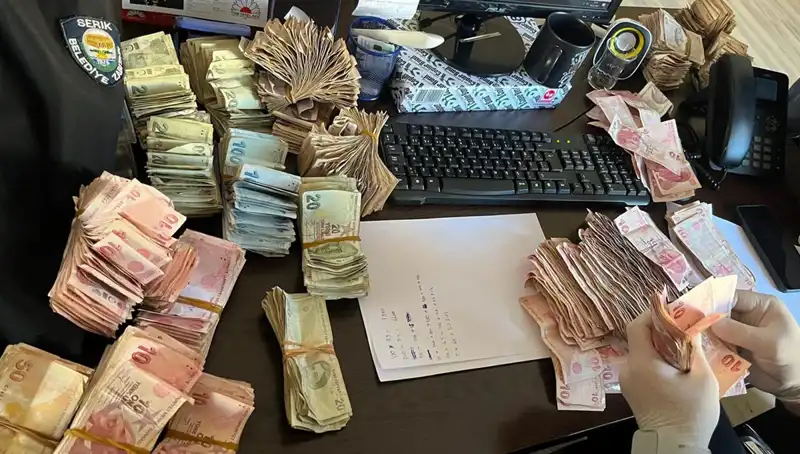 Dilencinin Üzerinde Bulunan Binlerce TL İle Şok Eden Olay!
