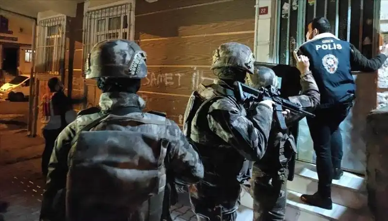 8 İlde Bahis ve Kara Para Operasyonu: 500 Milyon Lira Değerinde Mal Varlığına El Konuldu