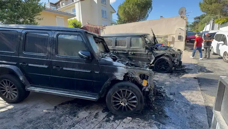 İş İnsanlarının 30 Milyon Liralık Araçlarını Yakması, Şok Etkisi Yarattı