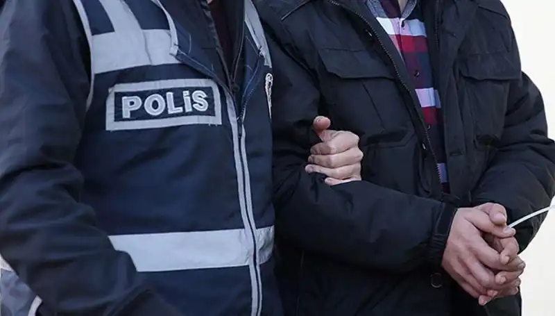 Türkiye'de Uyuşturucu Ticareti Yapan 30 Kişi Tutuklandı: Şok Gövde Operasyonu