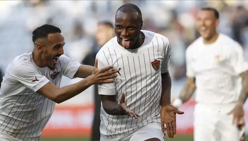Süper Lig'de 36. Hafta Başlıyor: Şampiyonluk ve Küme Düşme Mücadelesinin Kızıştığı Anlar
