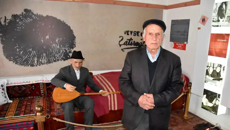 Aşık Veysel'in Gizli Hayatı: "Ben Asıl Şimdi Kör Oldum" Sözü Ne Anlama Geliyor?