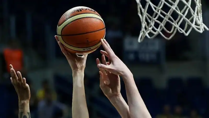 Kadın Basketbolda Büyük Mücadele: Fenerbahçe ve Beşiktaş Yarı Finalde Karşılaşıyor