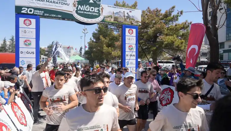 Doğuş Holding Niğde Yarı Maratonu'nda Adeta Spor Müsabakası Şöleni Yaşandı