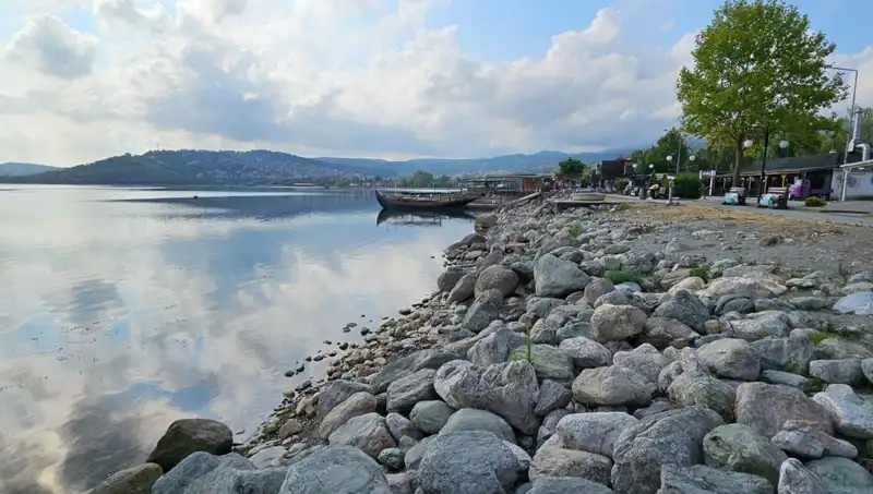 Sapanca Gölü'ndeki Su Seviyesi Düşüyor: Nedenleri ve Etkileri